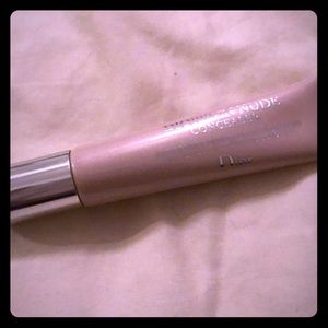 Diorskin nude concealer 003